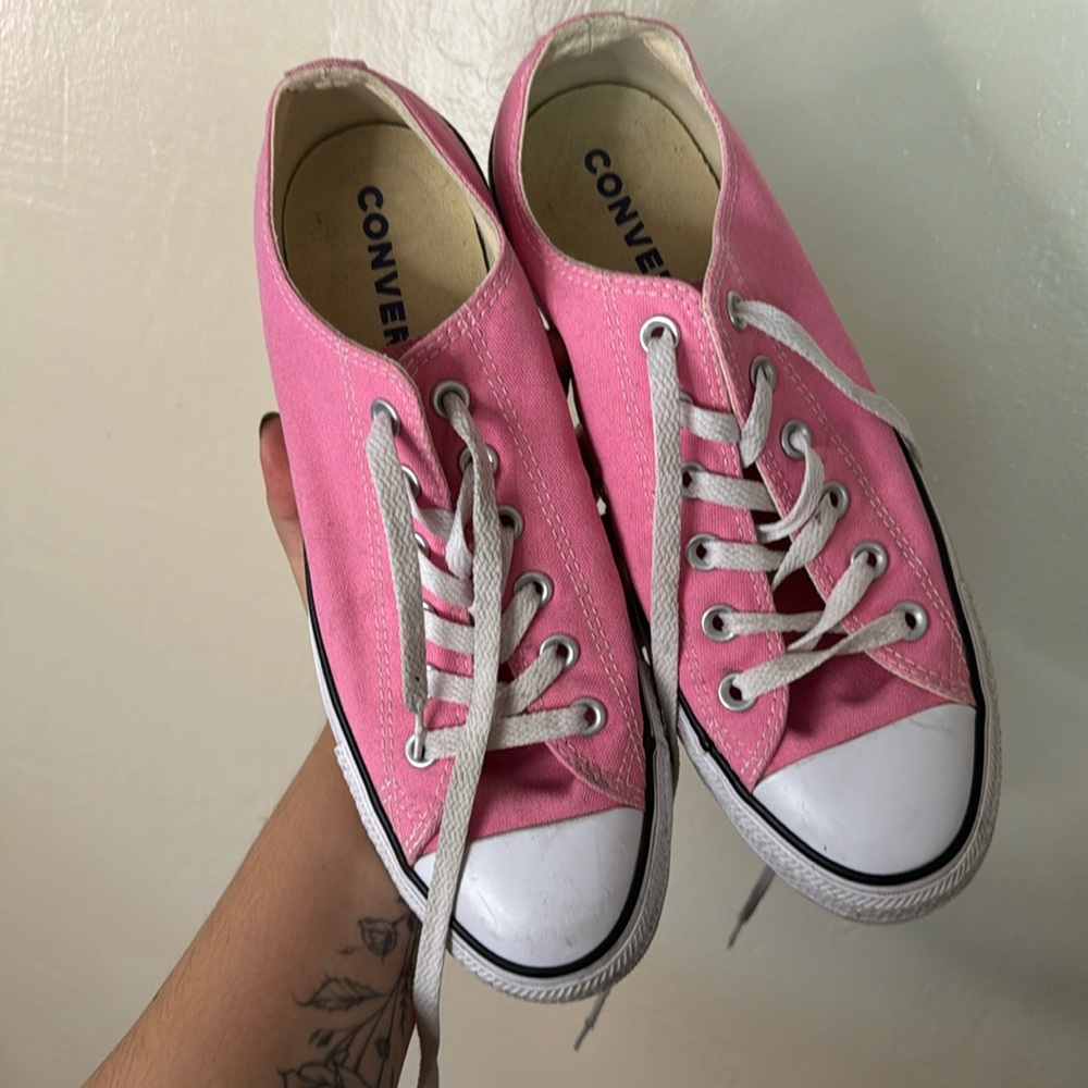 Pink Converse - Men’s 7 Woman’s 8.5